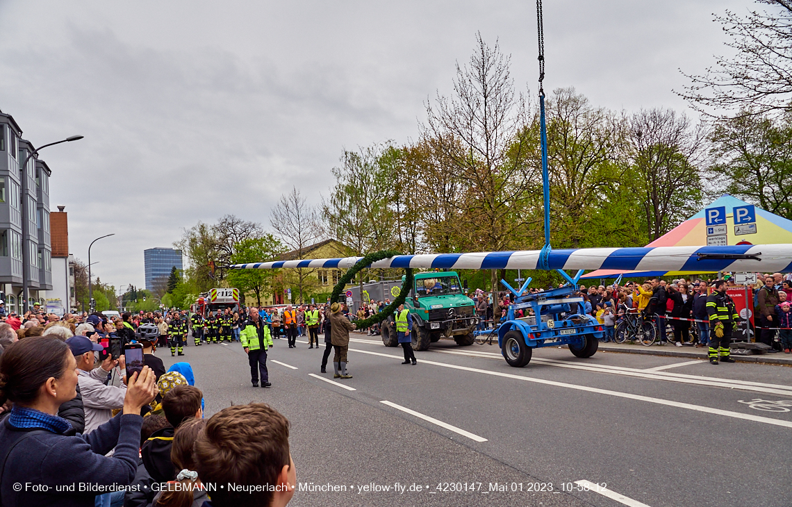 01.05.2023 - Maibaumaufstellung in Berg am Laim